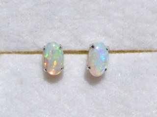 pt900 オパールピアス 楽天市場】【新作セール！】￥28,800→￥14,400！オパール