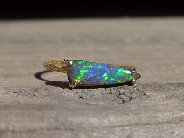 ボルダーオパールK18リングを1点アップしました✨