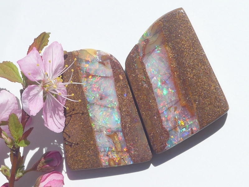 赤斑！パイプオパールのスプリット標本を1セット、アップしました