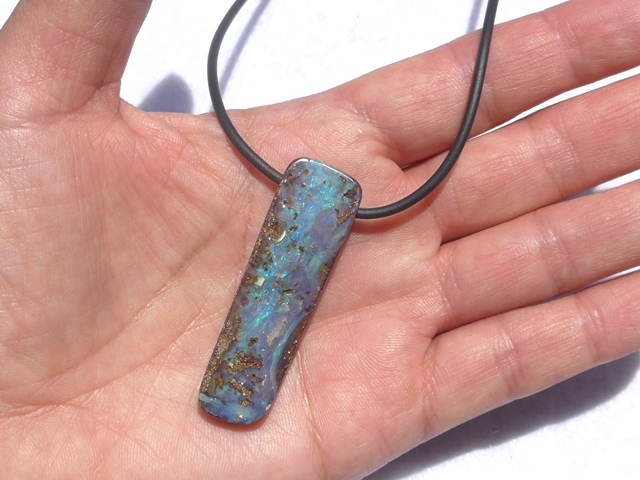 極ネオン クイーンズランド産ボルダーオパール 5.55ct 在庫価格